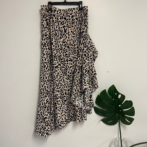 Sugarlips Dresses & Skirts - Sugarlips leopard skirt